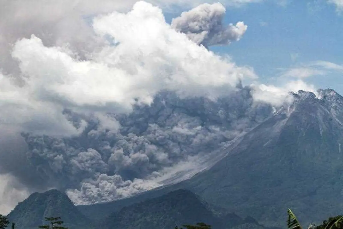 Gunung Merapi dan Marapi Erupsi Sabtu Malam Status Siaga III Dijaga Gunung Merapi dan Marapi Erupsi Sabtu Malam Status Siaga III Dijaga